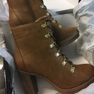 Guess GBG Lace Up Ankle Booties Boots BNIB
